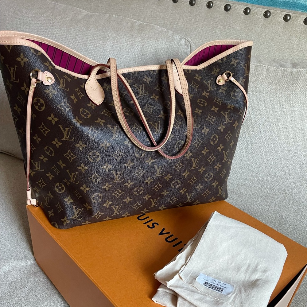 ❌SOLD❌Authentic Louis Vuitton GM